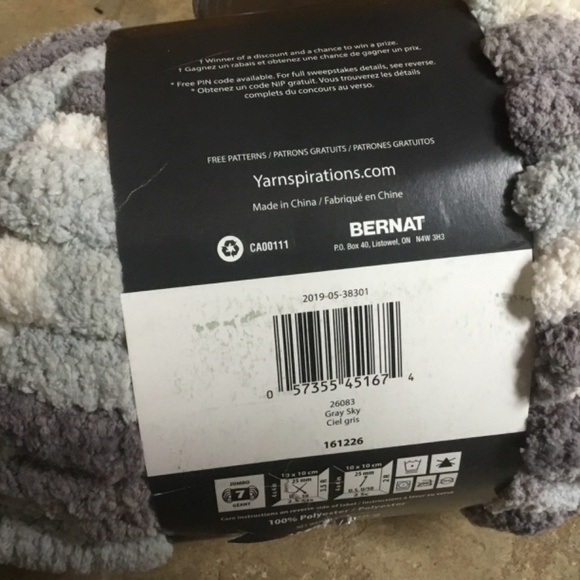 Bernat Yarnspirations big blanket Jumbo yarn 32 yards grays - Picture 6 of 7